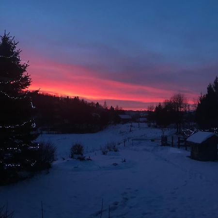 Noclegi Nad Potokiem Чарна Екстериор снимка